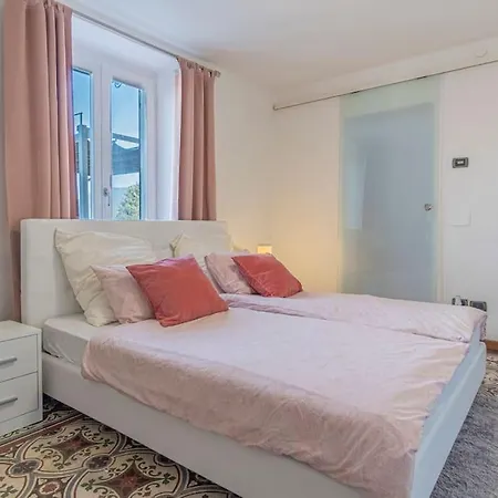 Vicolo Dei Fiori Holiday home Luino