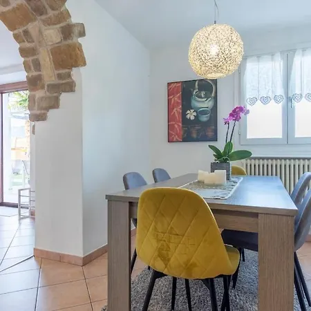 Vicolo Dei Fiori Holiday home Luino