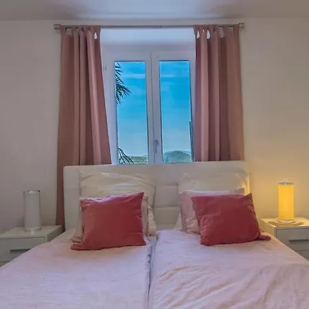 Holiday home Vicolo Dei Fiori Luino