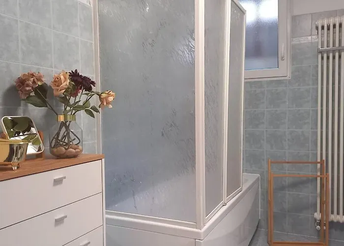 Vicolo Dei Fiori * Luino