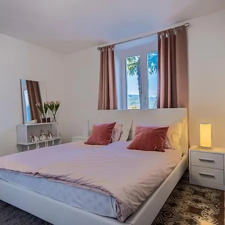 Vakantiehuis Vicolo Dei Fiori *